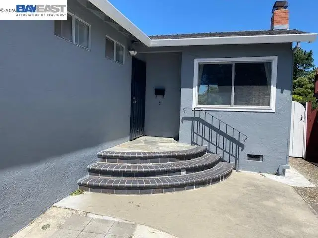 16630 Cowell St, Castro Valley, CA 94578 - #2