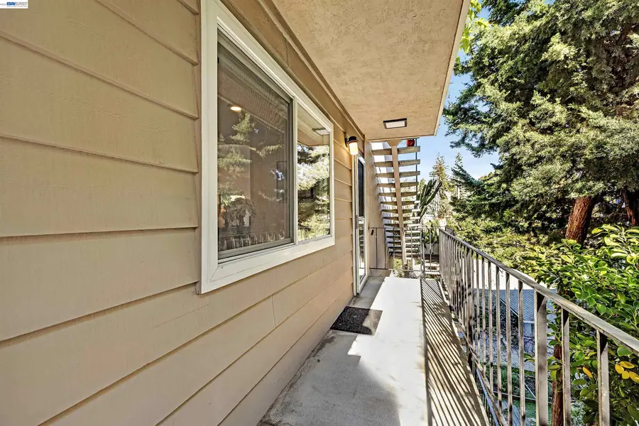1120 Hollywood Ave  #1, Oakland, CA 94602 - #2