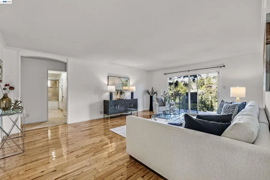 1120 Hollywood Ave  #1, Oakland, CA 94602 - #3