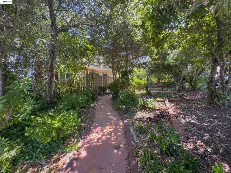 205 Muir Rd, Martinez, CA 94553 - #2