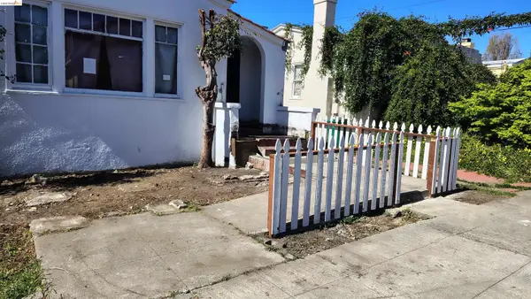 Address Withheld By Seller, OAKLAND, CA 94609