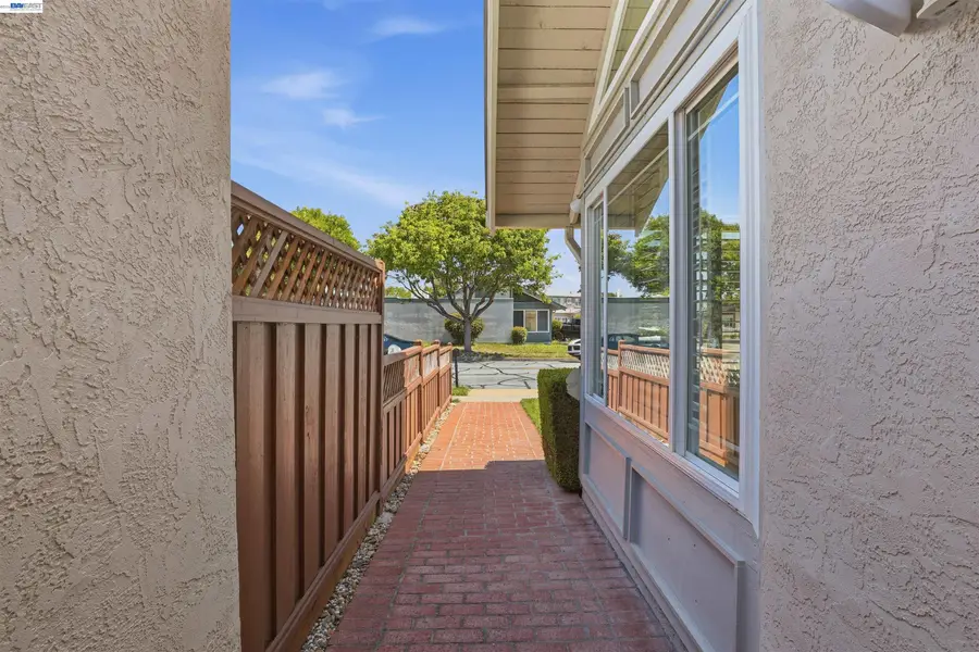36719 Port Tidewood St, Newark, CA 94560 - #3