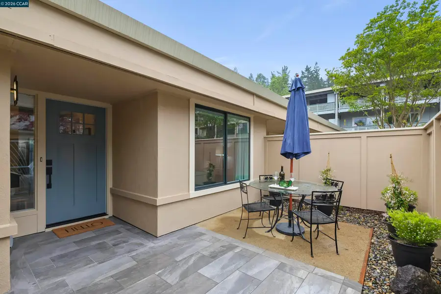 1152 Fairlawn Ct  #3, Walnut Creek, CA 94595 - #2