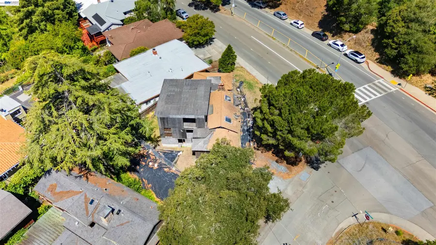 3551 Joaquin Miller Rd, Oakland, CA 94602 - #3