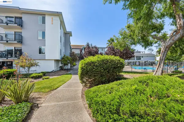 960 Shorepoint Ct  #120, ALAMEDA, CA 94501