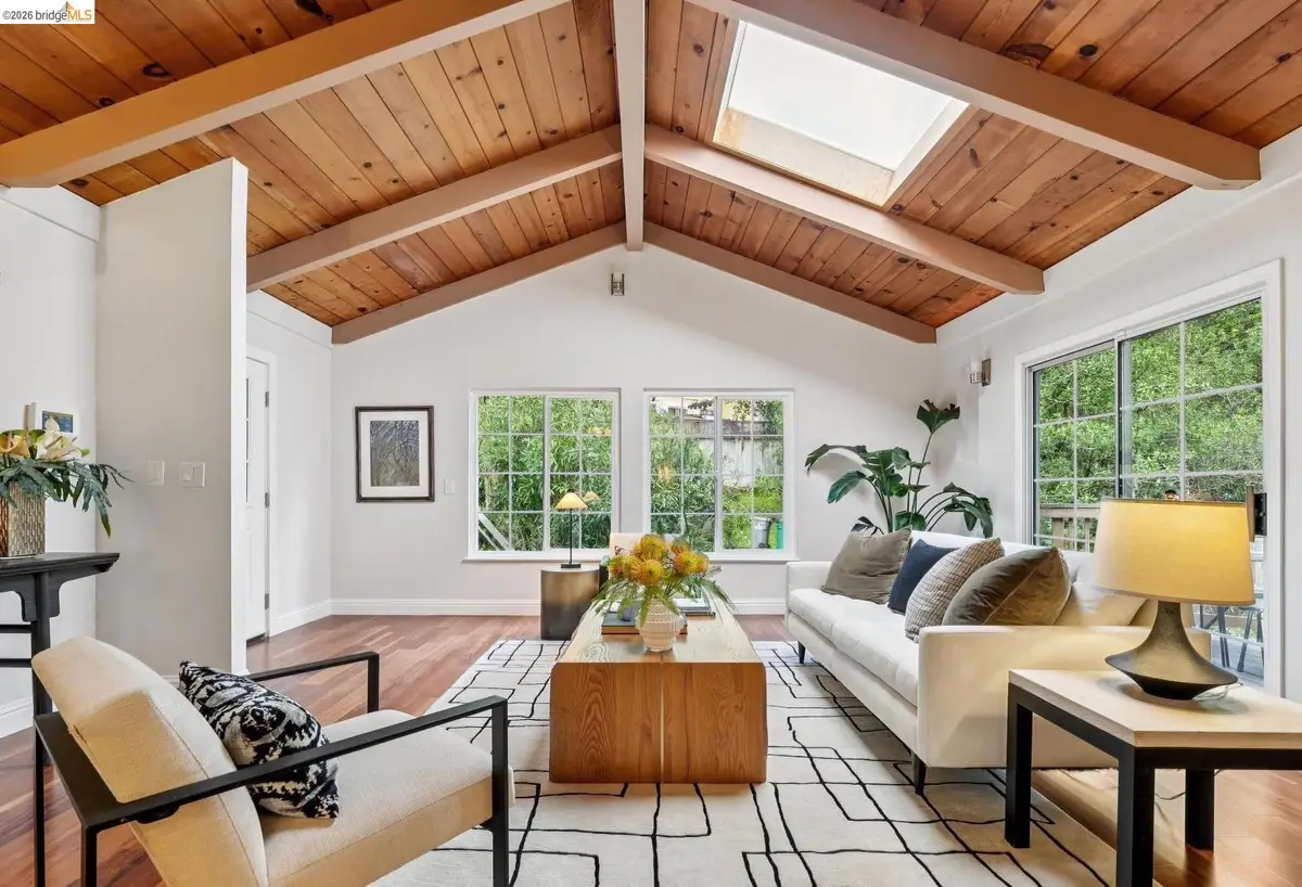 6785 AITKEN Dr, Oakland, CA 94611 - #1