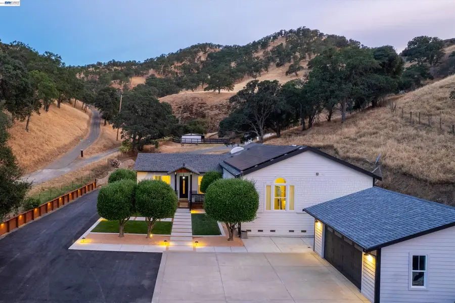 16800 Marsh Creek Rd, Clayton, CA 94517 - #3