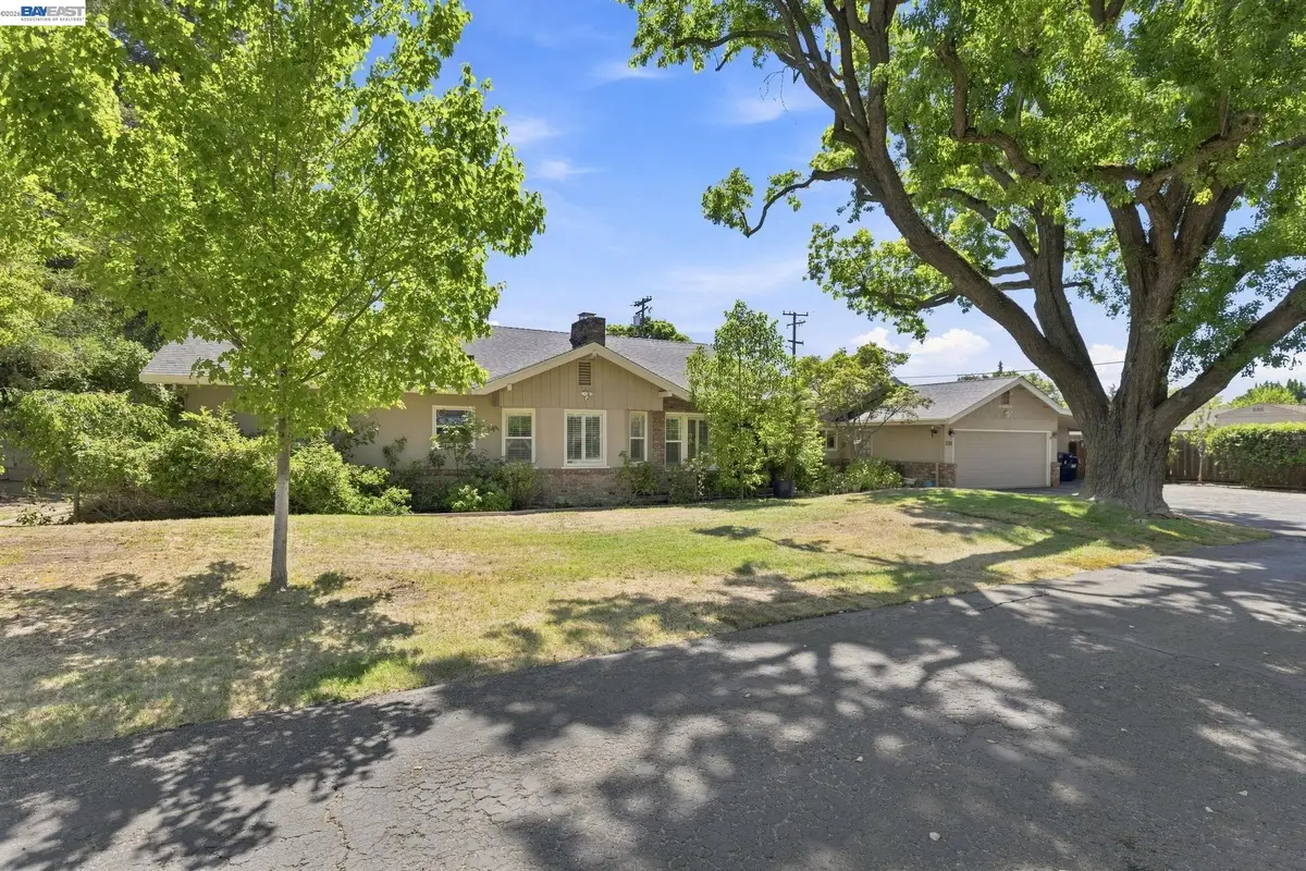 200 Greenwich Ln, Modesto, CA 95350 - #1