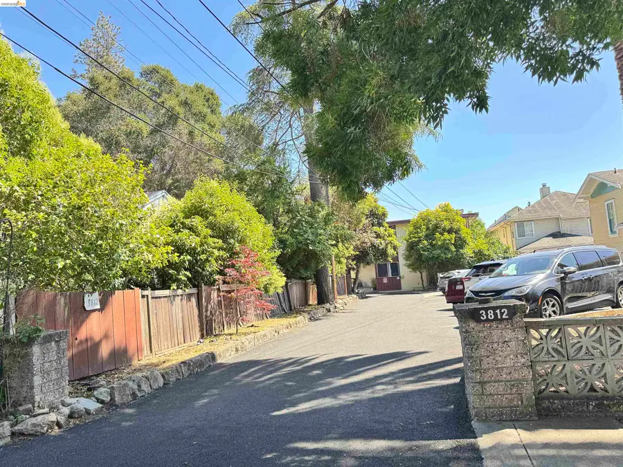 3812 Whittle Ave, Oakland, CA 94602 - #3