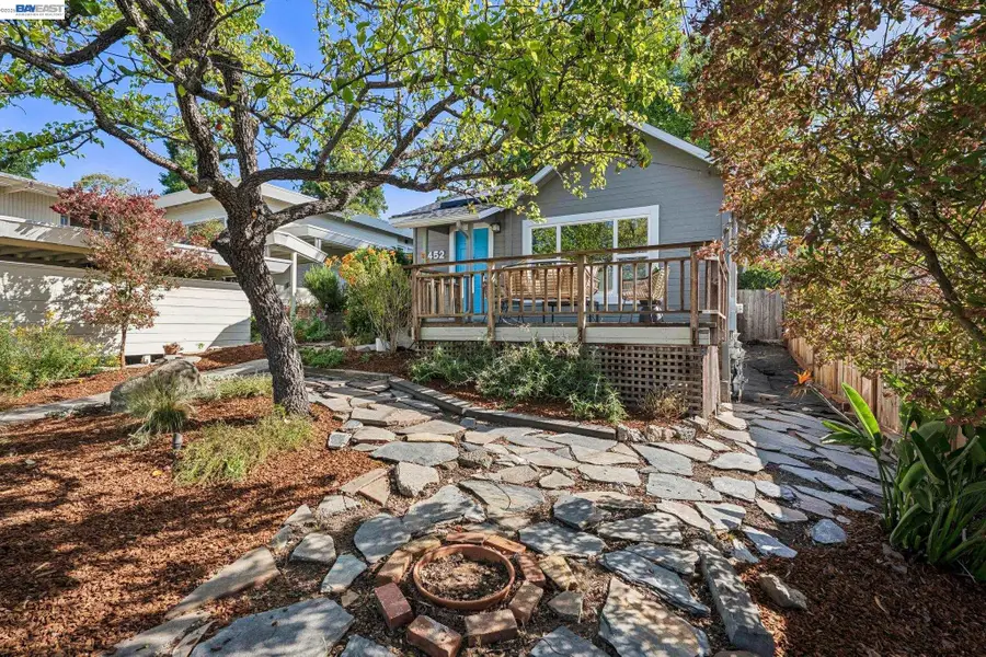 2452 Potomac St, Oakland, CA 94602 - #2