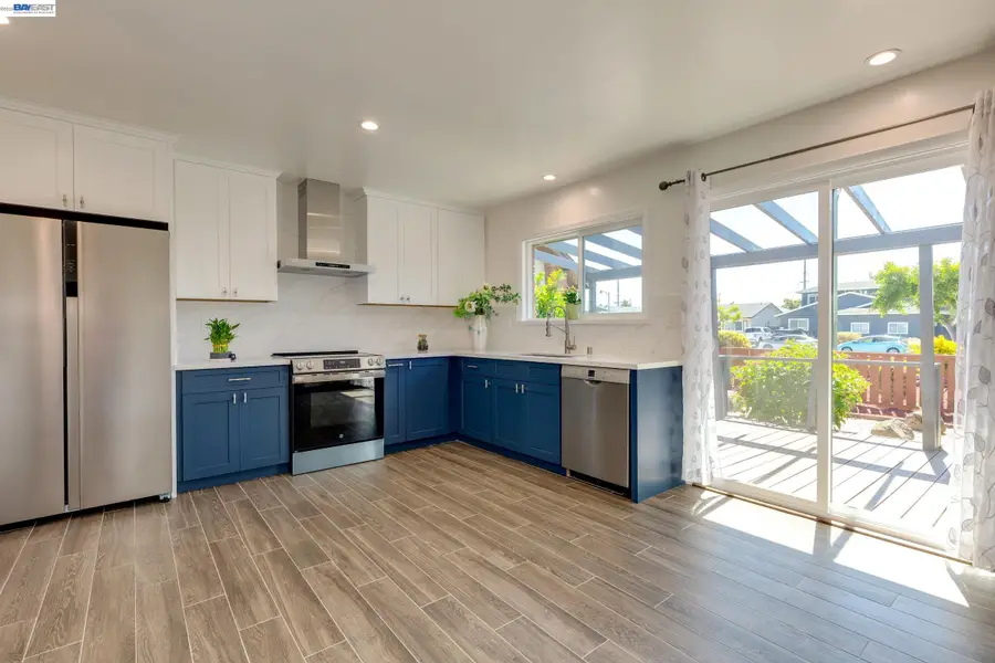 1017 Island Dr, Alameda, CA 94502 - #3