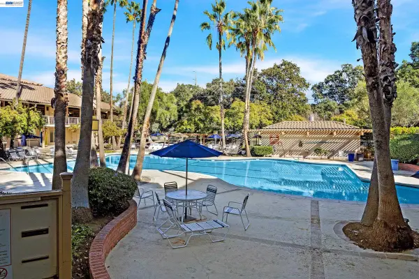 310 Civic Dr  #101, WALNUT CREEK, CA 94596