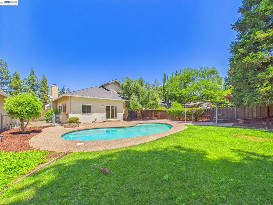 1546 Ohara Ct, Clayton, CA 94517 - #2