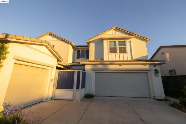 10400 Montaria Way, ELK GROVE, CA 95757