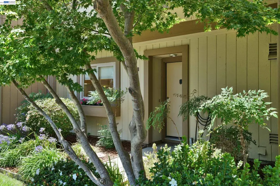 1175 Island Dr, Alameda, CA 94502 - #2