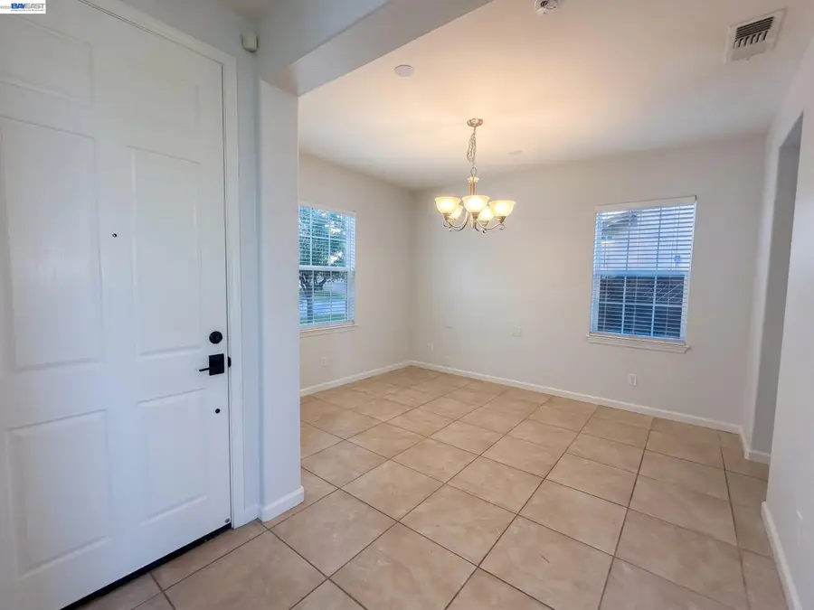 60 Pacifico St, Mountain House, CA 95391 - #3