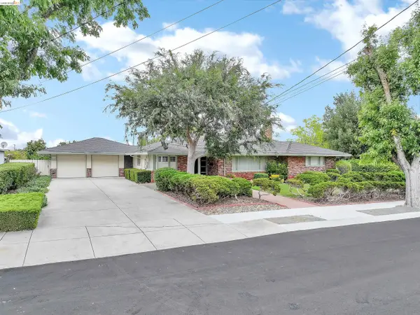227 Pueblo Dr, PITTSBURG, CA 94565