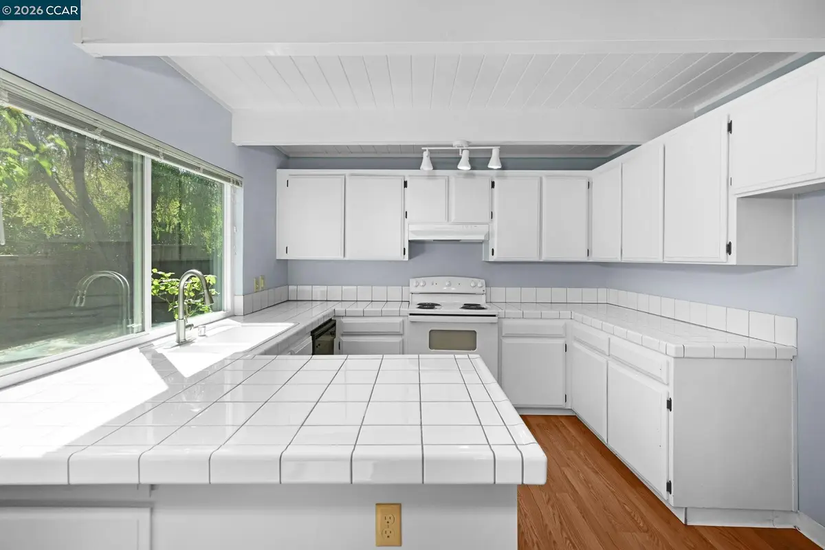 1950 Oak Grove Rd 1950 & 1952, Walnut Creek, CA 94598 - #1