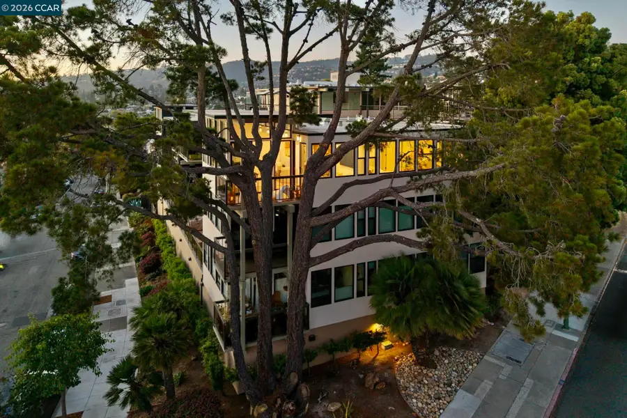 5400 Broadway Ter  #301, Oakland, CA 94618 - #3