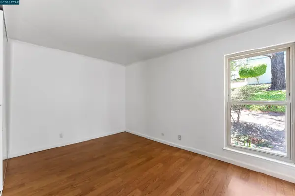 2091 Ascot Dr.  #130, MORAGA, CA 94556