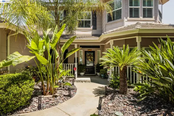 3448 Howard Ct, VISALIA, CA 93292