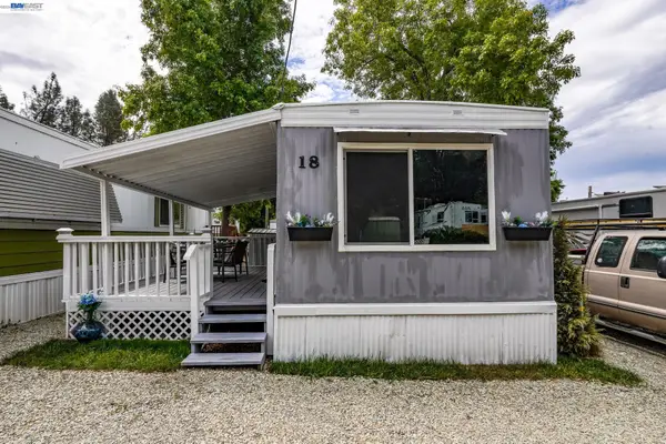 17776 Red Bud Lane  #18, SHASTA LAKE, CA 96019