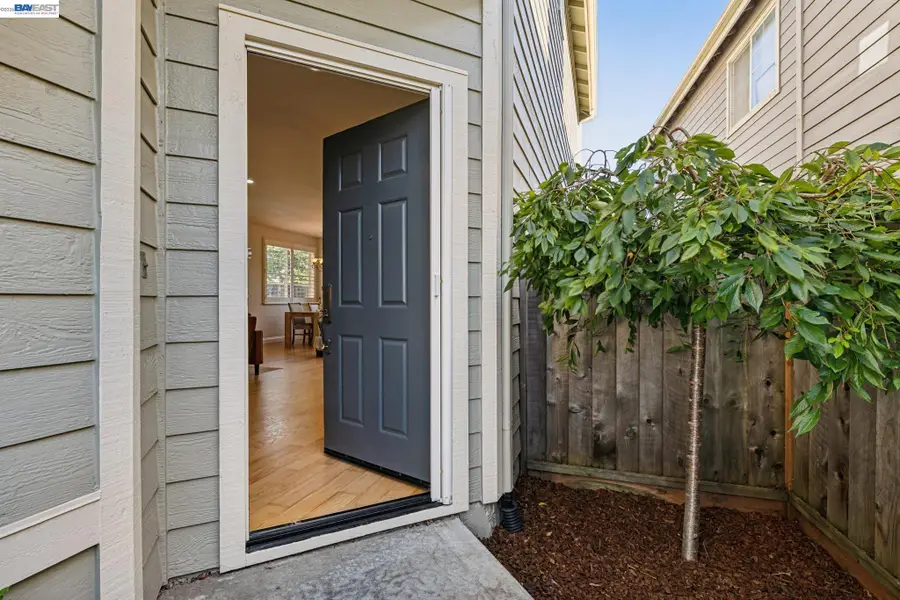 12 Britt Ct, Alameda, CA 94502 - #2