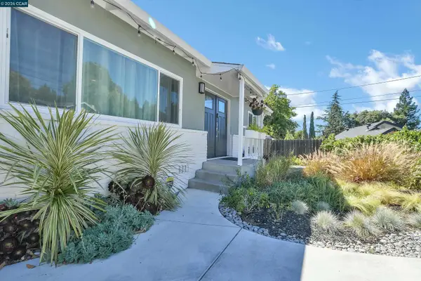 2160 Walnut St, MARTINEZ, CA 94553