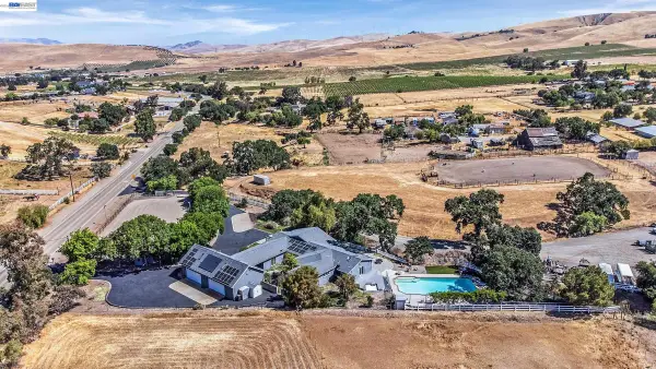10040 Tesla Rd, LIVERMORE, CA 94550