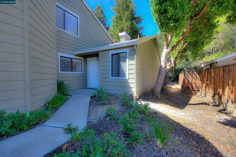 105 Coventry, Hercules, CA 94547 - #2
