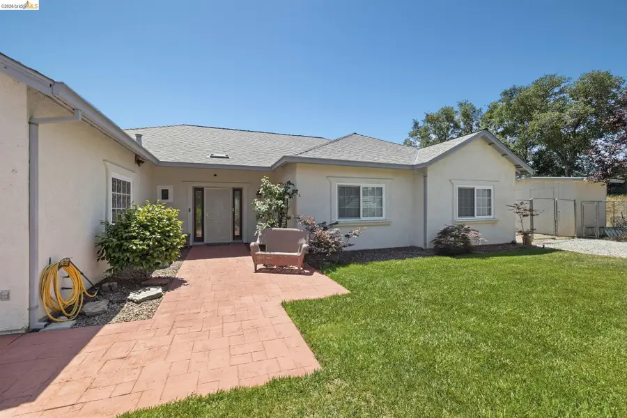 10141 BELL MOONEY RD, Jamestown, CA 95327 - #3