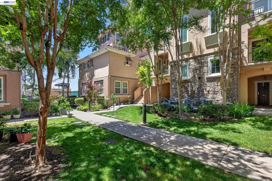 4366 Fitzwilliam St, Dublin, CA 94568 - #2