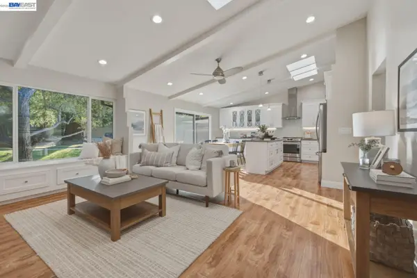 2641 Ptarmigan Dr  #1, WALNUT CREEK, CA 94595