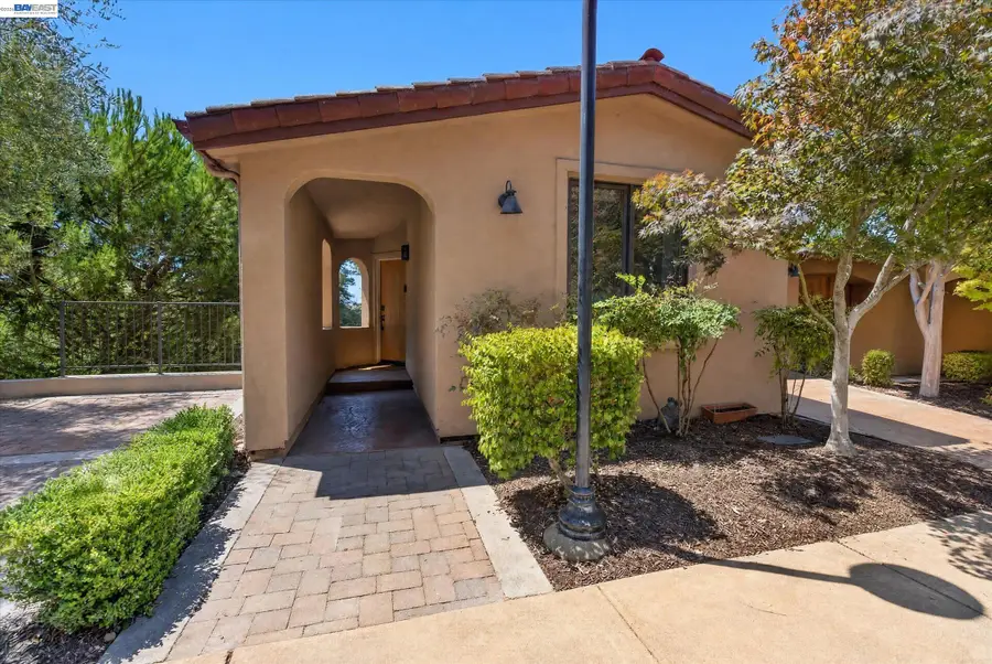 84 Siena Dr, Oakland, CA 94605 - #3