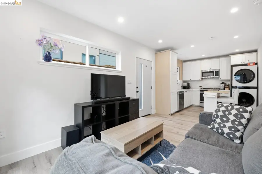 1519 Fairview St  #2, Berkeley, CA 94703 - #3