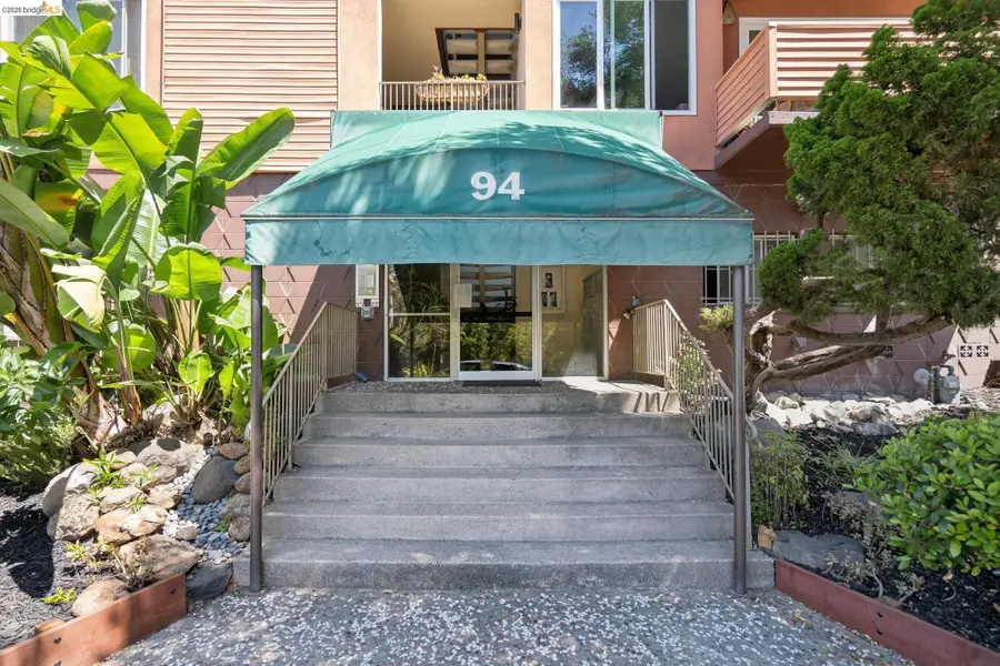 94 Bayo Vista Ave  #204, Oakland, CA 94611 - #2