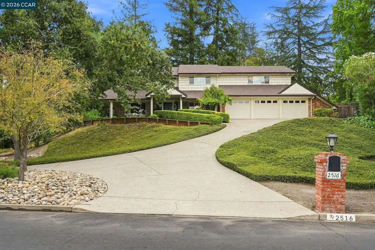 2516 Roundhill Dr, Alamo, CA 94507 - #1