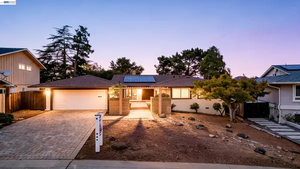 27929 Edgecliff Way, HAYWARD, CA 94542