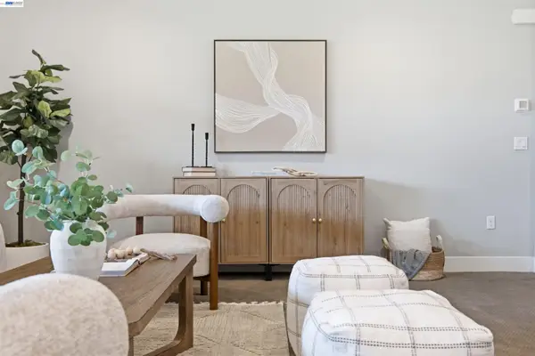 681 Sandalwood Drive  #4, LIVERMORE, CA 94551