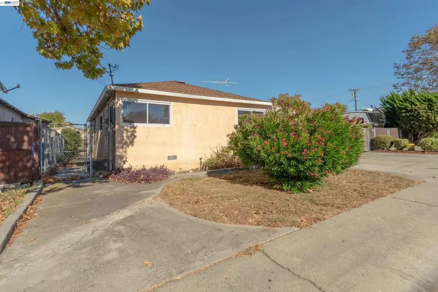 16182 Via Media, San Lorenzo, CA 94580 - #3