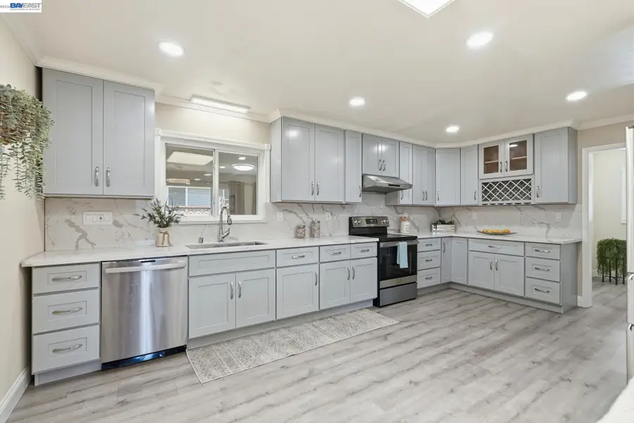 1204 Vistagrand Dr, San Leandro, CA 94577 - #2