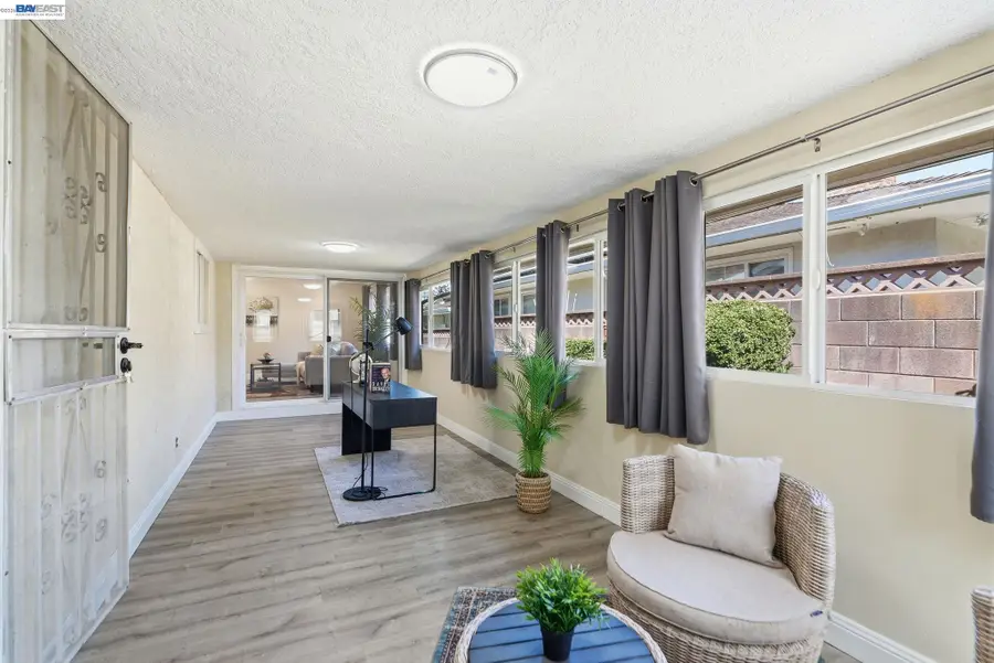 1204 Vistagrand Dr, San Leandro, CA 94577 - #3
