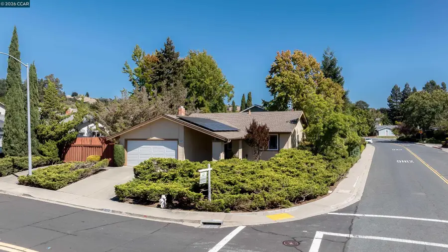 3299 Hermosa St, Pinole, CA 94564 - #2