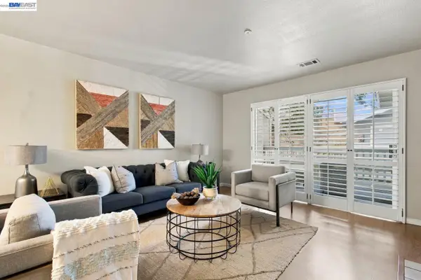 2627 Oak Rd  #B, WALNUT CREEK, CA 94597