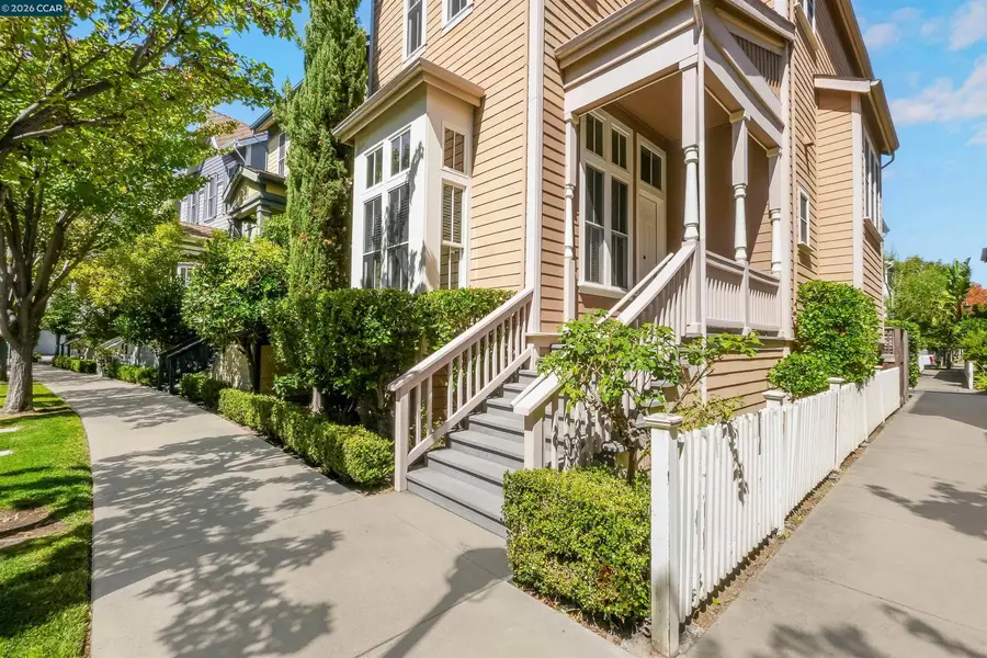 2063 Lewis St, Hercules, CA 94547 - #2