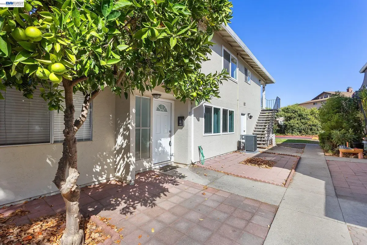 1387 Del Rio Cir  #B, Concord, CA 94518 - #1