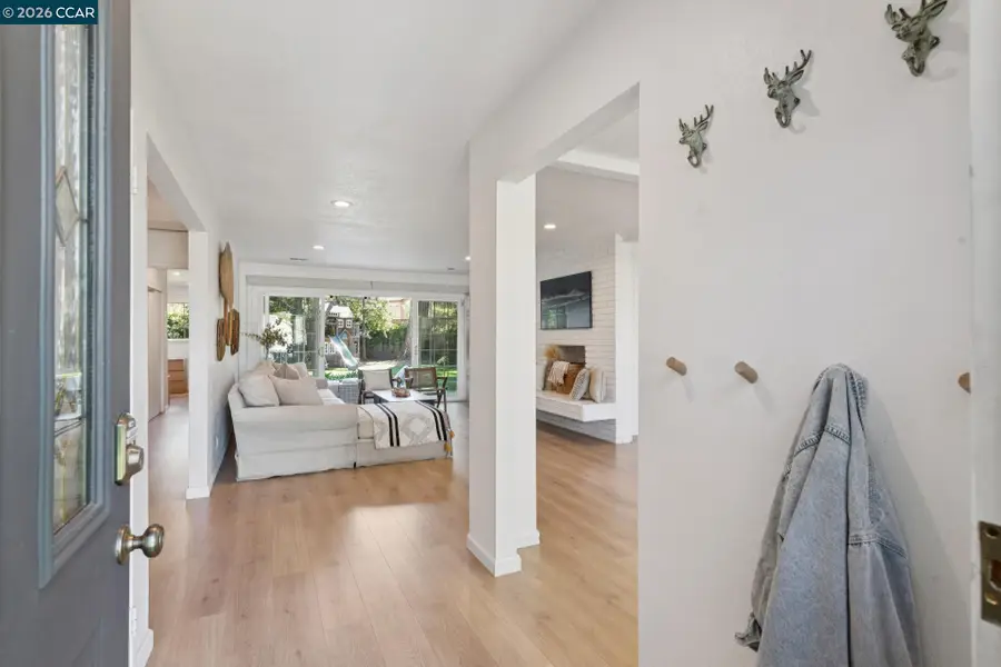 837 Tully Way, Concord, CA 94518 - #3