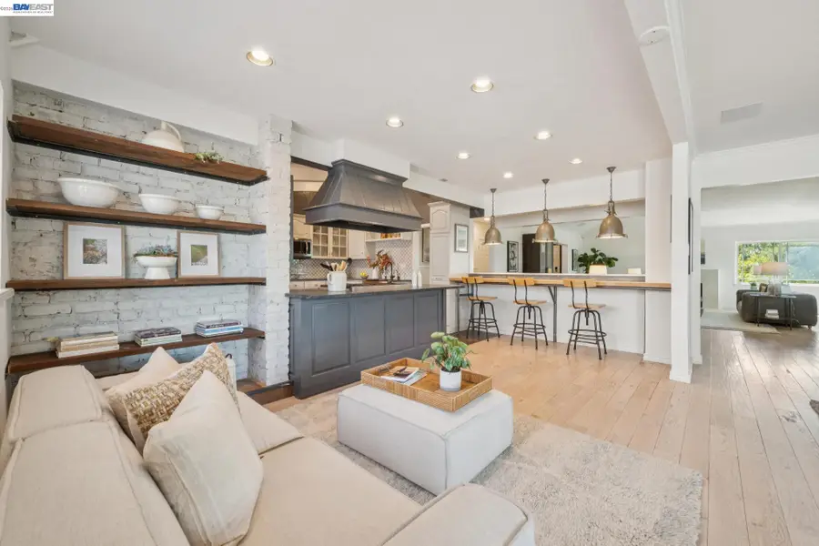 6427 ASCOT DR, Oakland, CA 94611 - #3