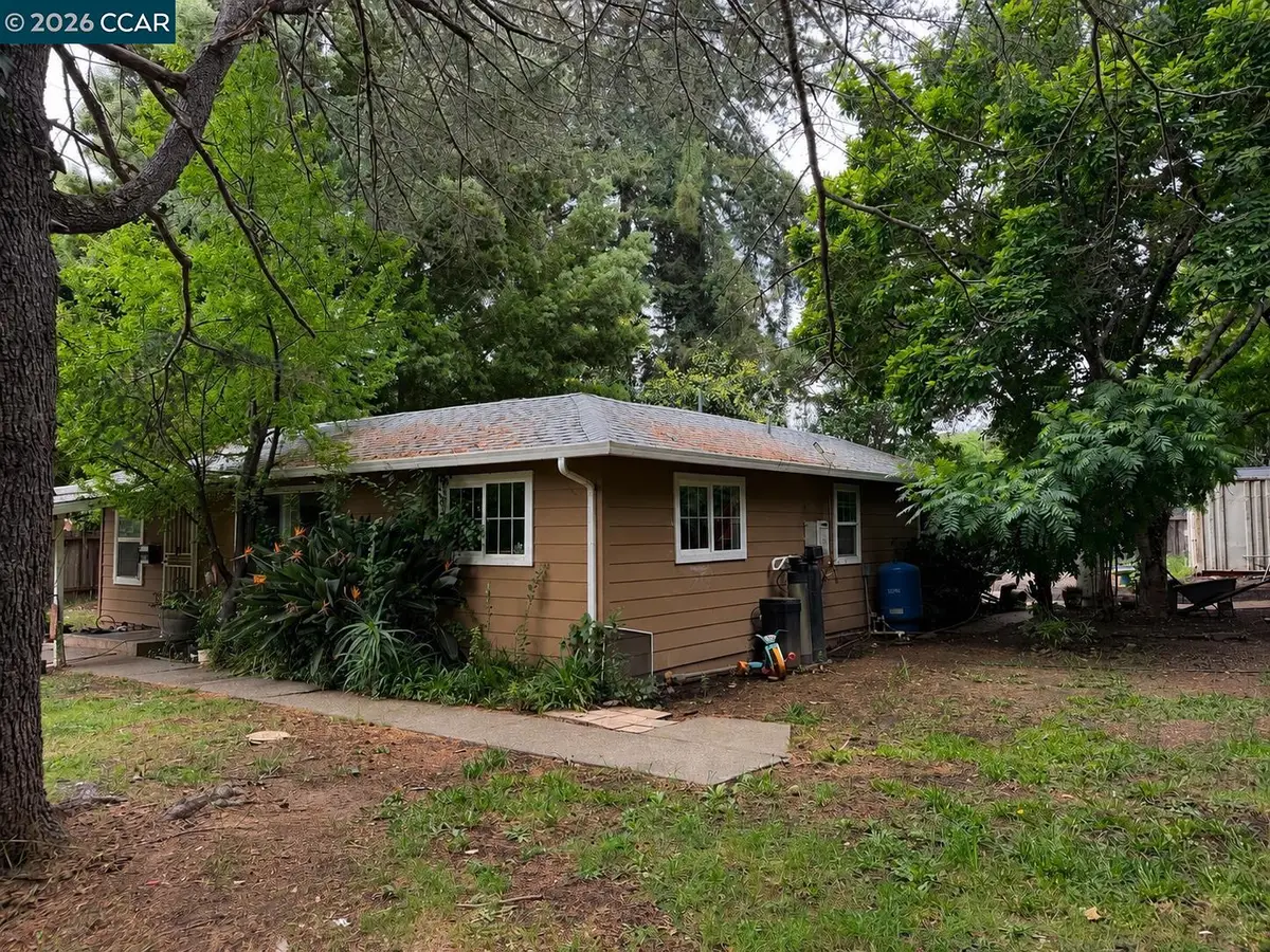 1038 Johnston St, Napa, CA 94558 - #1