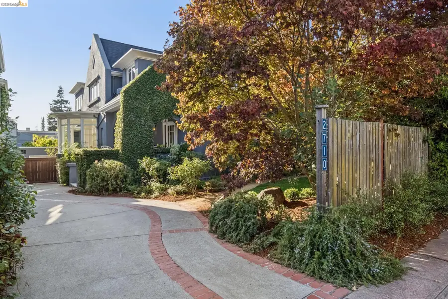2710 Claremont Blvd., Berkeley, CA 94705 - #2